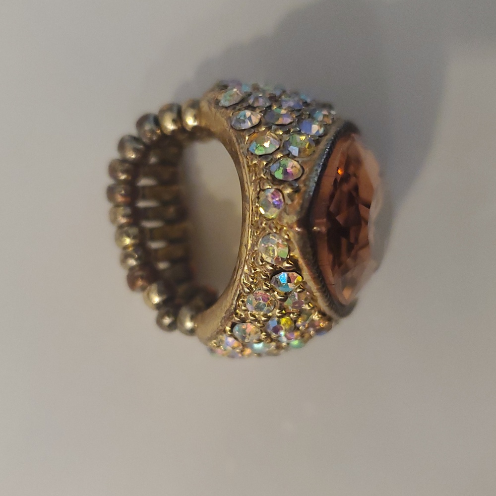 Pretty Ring With Pink Rhinestone! - Picture 3 of 6